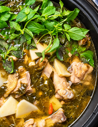 Lẩu gà lá é 7 Đạt